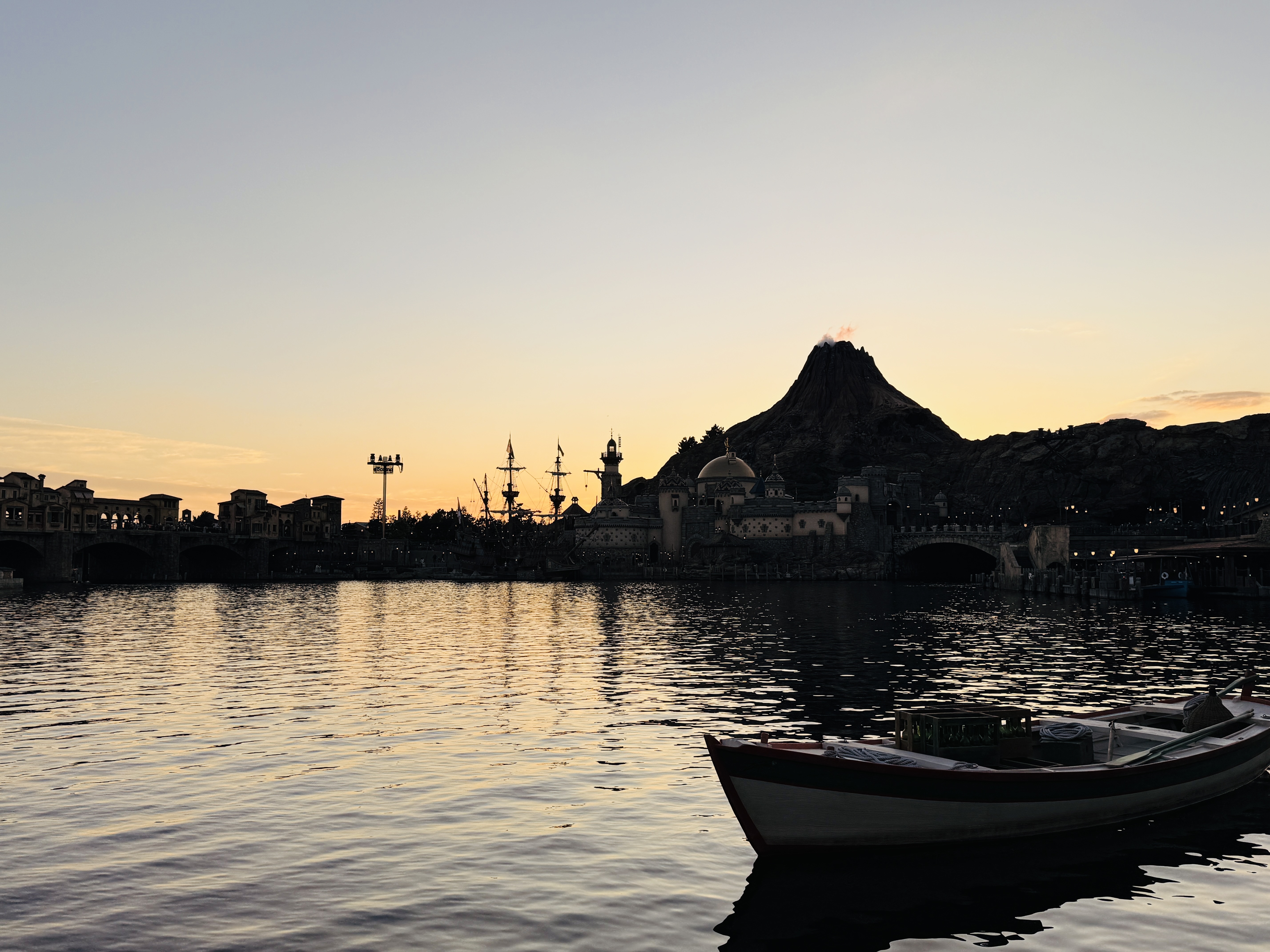 Featured image of post Tokyo DisneySea: The Ultimate Guide for First-Timers
