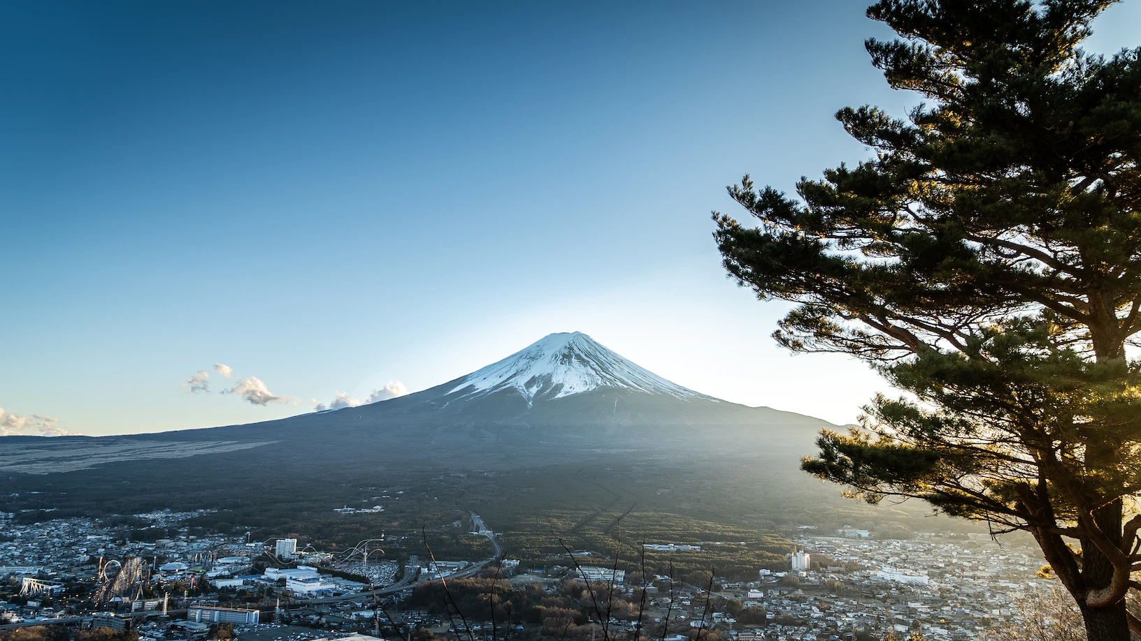 Featured image of post Yamanashi Travel Guide: Nature, Wine & Mt. Fuji Views